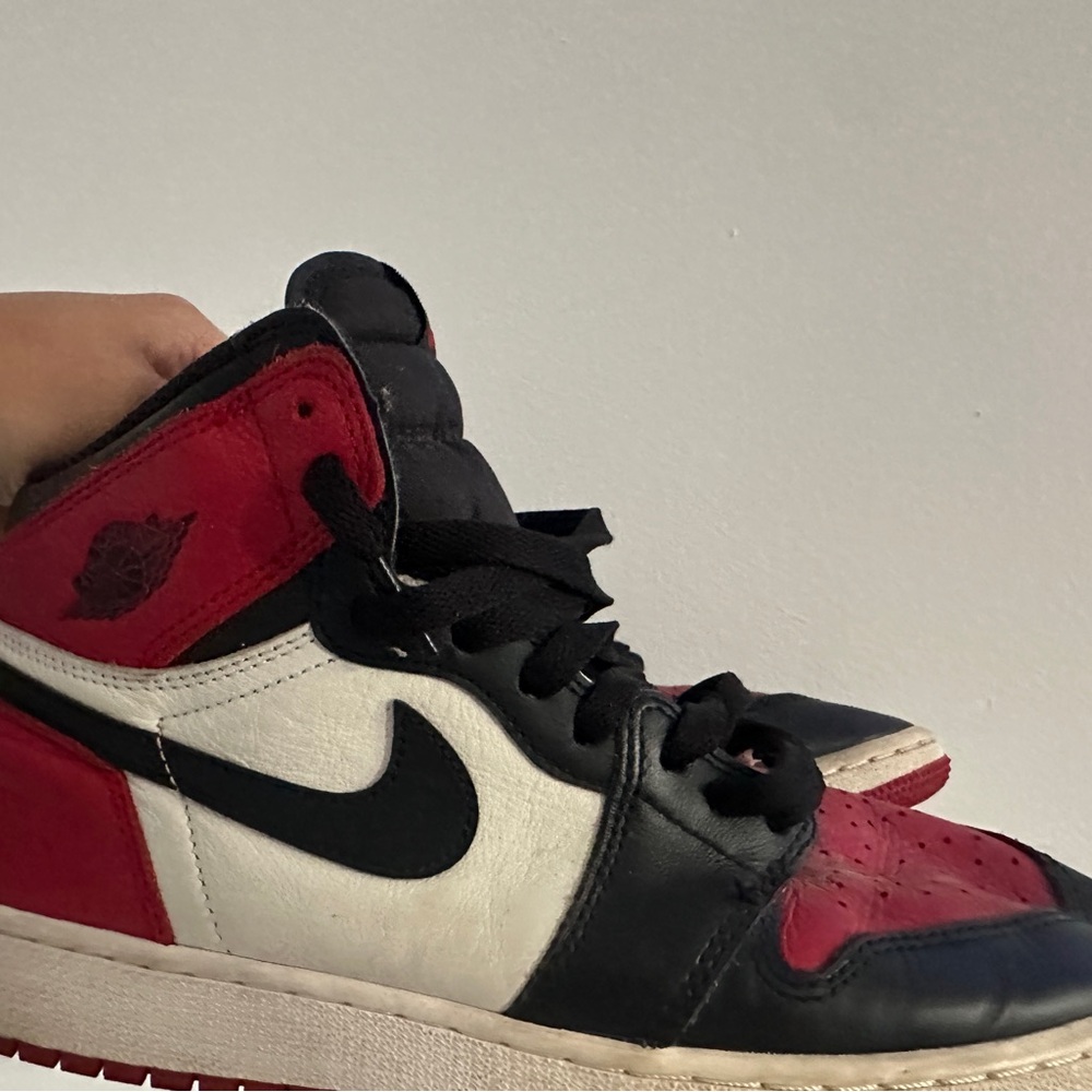 AIR JORDAN 1’s